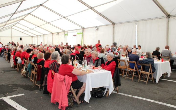 2024 06 19 Repas Seniors Fetes Saint Jean (7)