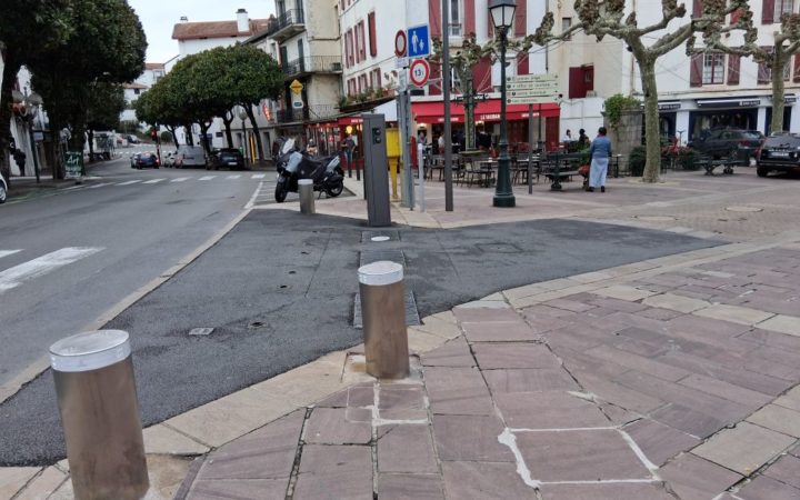 20251107 Bornes Gambetta Bd