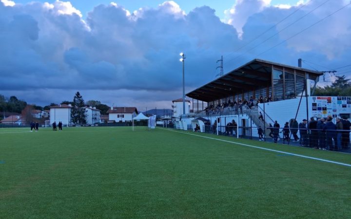 20251108 Inaug Terrain Synthétique